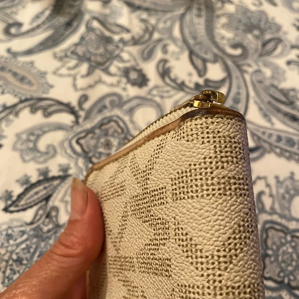 Michael Kors wallet with gold tone plate on front - Picture 7 of 14